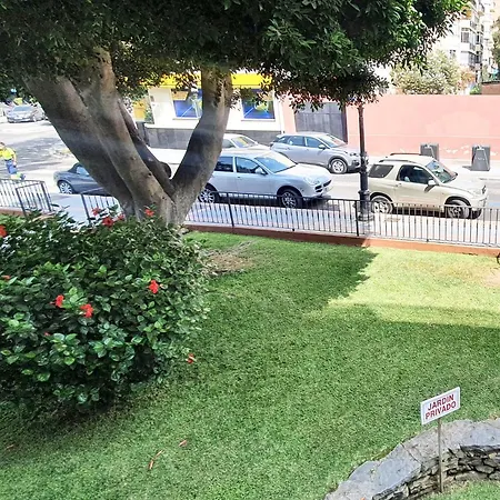Wonderful In Centre On The Second Line דירה מארבלה