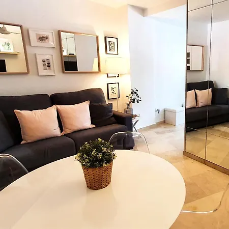 Appartement Wonderful In Centre On The Second Line Marbellac