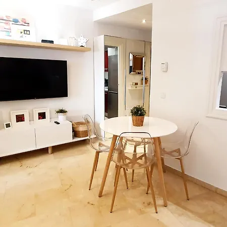 Wonderful In Centre On The Second Line Apartment