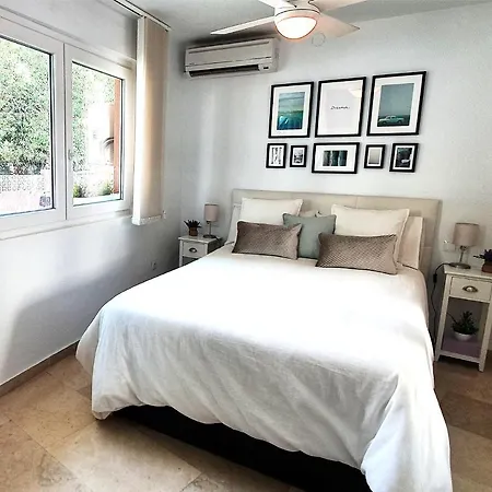 Wonderful In Centre On The Second Line Lejlighed Marbella