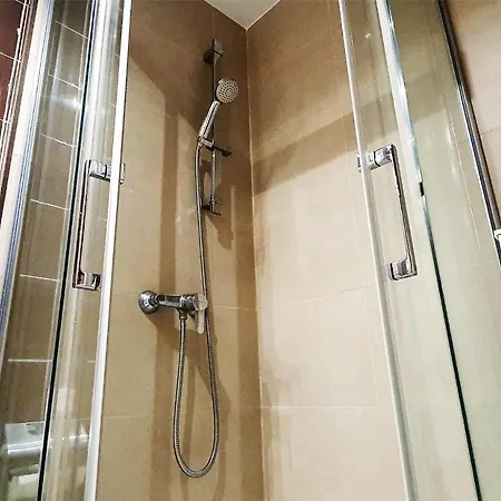 Wonderful In Centre On The Second Line *