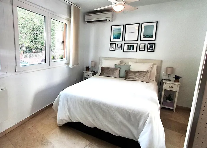 Wonderful In Centre On The Second Line Apartament Marbella