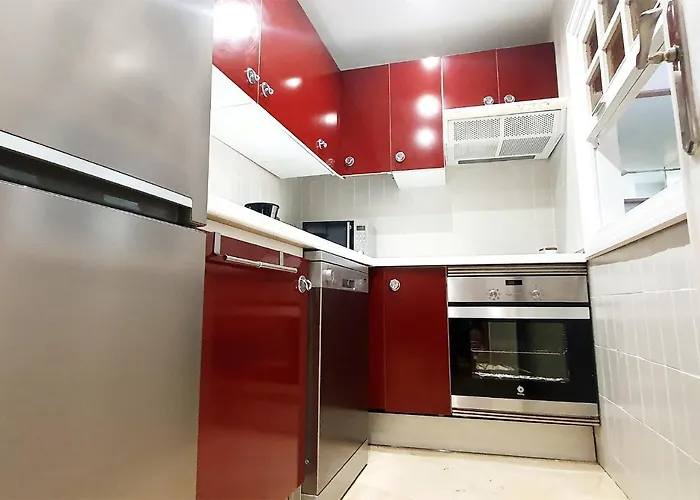 Wonderful In Centre On The Second Line *